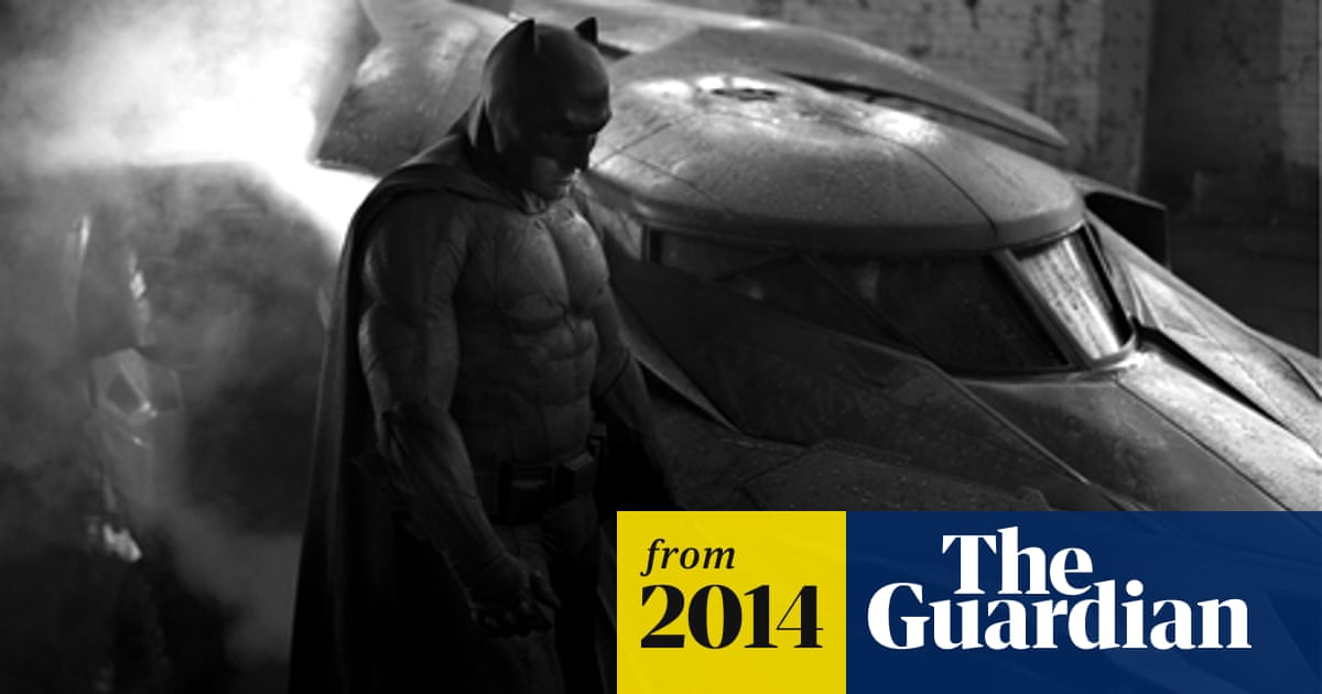 First look at Ben Affleck in Batman v Superman – plus his Batmobile