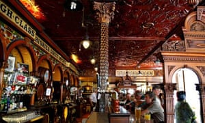 Crown Bar In Belfast Says Odd Man Out To Nigel Farage Uk News The Guardian