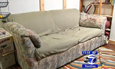 New York students find cash in sofa