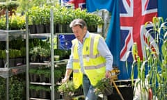 Chelsea flower show: welcome back Alan Titchmarsh, goodbye gnomes