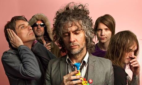 The-Flaming-Lips-011.jpg?w=470&q=55&auto=format&usm=12&fit=max&s=17f31133125df8aaddddacf14d0ef1bf