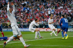 Champions League-: Real Madrid's Bale reacts