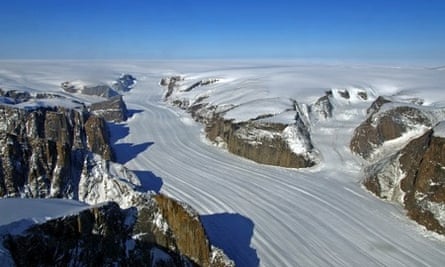Sukkertoppen glacier, Courtesy Michael Studinger