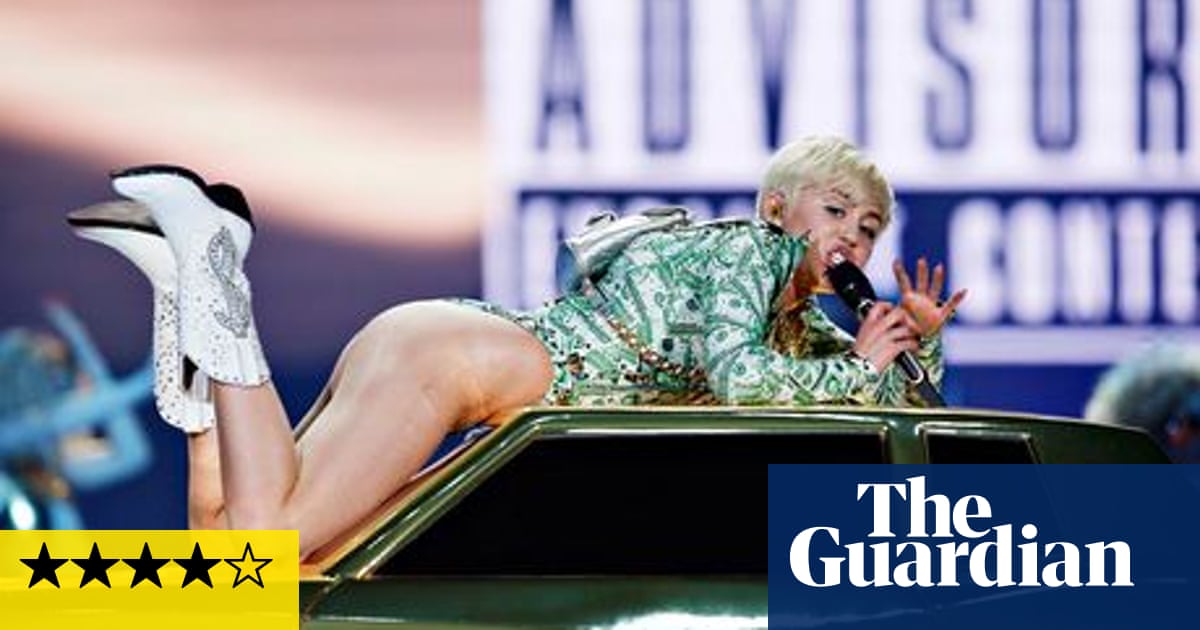 Miley Cyrus Bangerz Review Loud Lewd But Still Laudable Miley Cyrus The Guardian Miley Cyrus Bangerz Review Loud Lewd But Still Laudable Miley Cyrus The Guardian