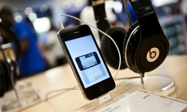 What does Apple stand to gain from Dr Dre s Beats headphones