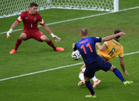 Arjen Robben scores the opening goal of the game.