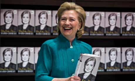 Clinton Signs Copies of Hard Choices in Virginia