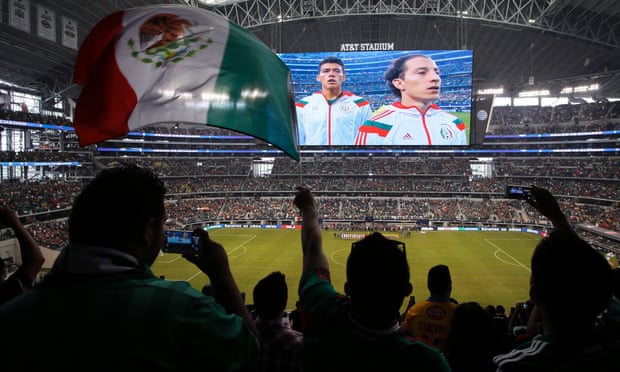 Mexico fans, Arlington