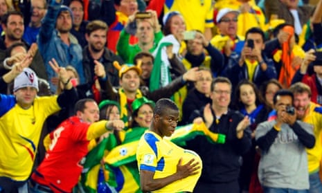 Enner Valencia is enjoying himself, that's his thrid goal of the World Cup.