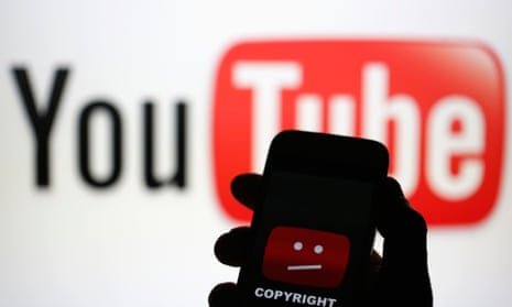 YouTube is negotiating with labels for its upcoming subscription music service.