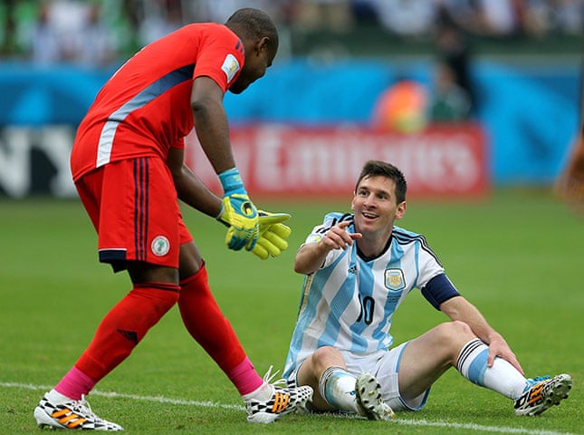 Vincent Enyeama nigeria and messi argentina at world cup