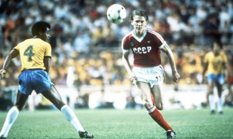 Russian football, in more exciting, albeit politically different, times (and yes Oleh Blokhin is from Ukraine, but the shirt was the main motivation behind this)