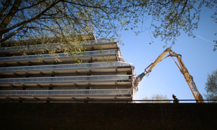 Elephant and Castle regeneration: Appeal Court upholds decision to  greenlight demolition - Southwark News