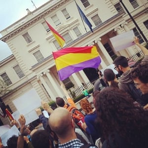 'We want to decide! At the Spanish embassy, a big group of Spaniards met to claim for a new republic, as this monarchy doesn't represent us anymore, especially after knowing how corrupt they have been.'