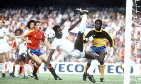 Honduras's Anthony Costly, Carlo's dad, putting paid to a Spanish attack at the 1982 World Cup finals
