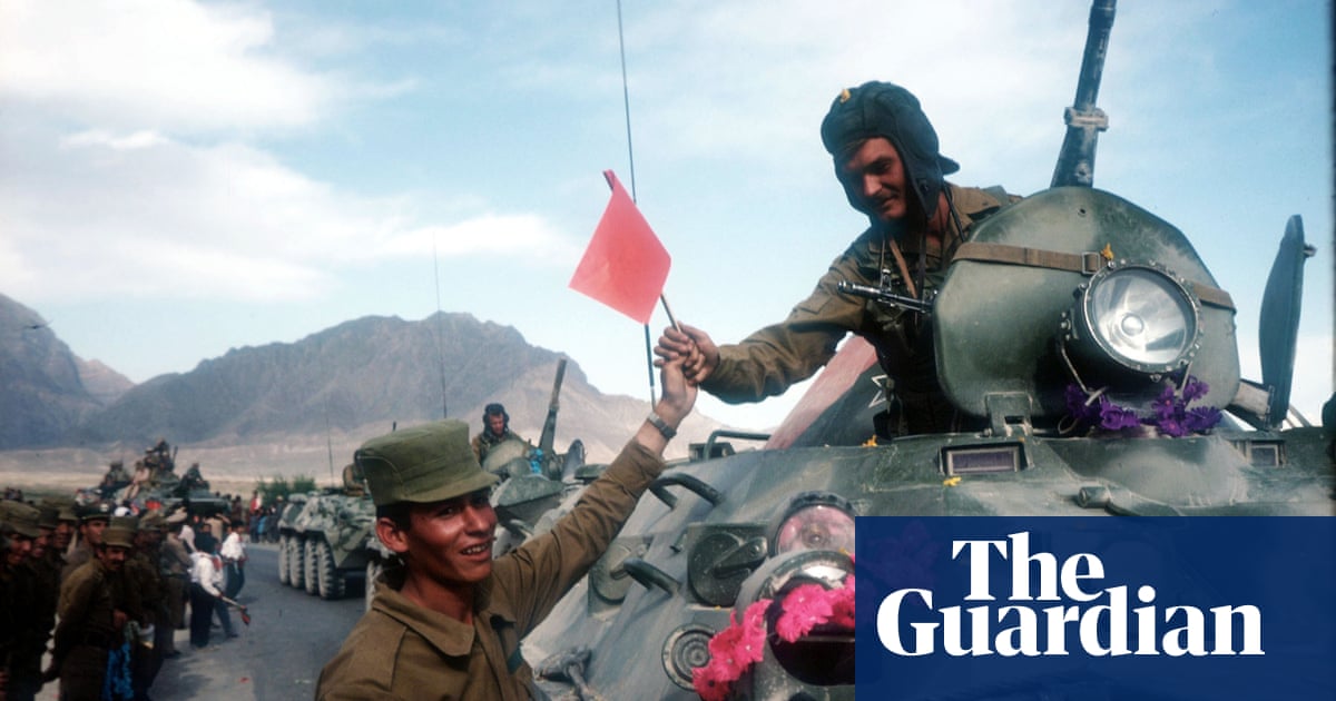 Russian Army Collapsing 9 Collapse of the USSR in pictures World news The Guardian