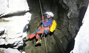 cave rescue under way