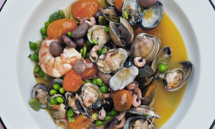 Clam and summer vegetable salad