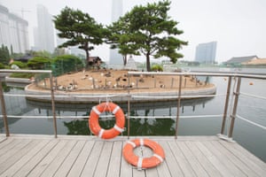 Rabbits island is located in the canal of Central Park