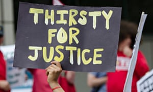 Detroit Residents Fight Back Over Water Shutoff It S A Life Or Death Situation World News The Guardian