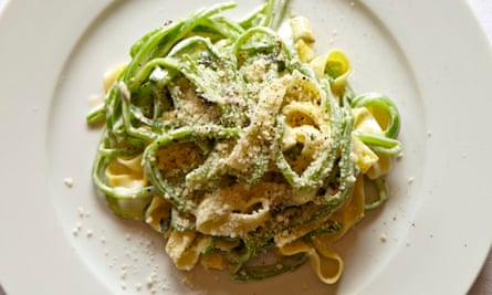 Tagliatelle with runner beans
