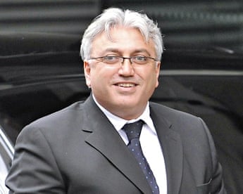 Tycoon Robert Tchenguiz gets £1.5m as SFO seeks end to Iceland banks inquiry