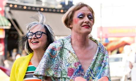 Philippa Perry (left) and Grayson Perry arrive at the dinner on 9 July 2014. 