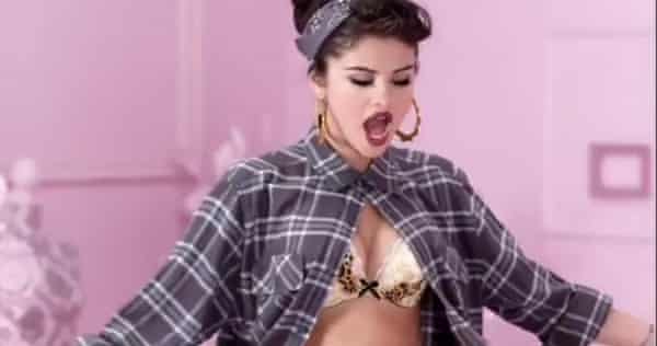 Selena Gomez en estilo chola