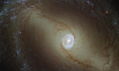An anniversary on Mars, the death throes of a galaxy and space lettuce – in pictures