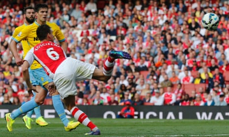 Arsenal's Laurent Koscielny heads in to make it 1-1 against Crystal Palace.