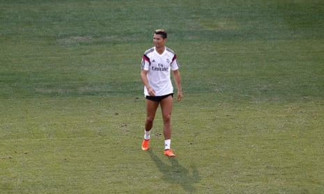 Cristiano Ronaldo likes to show off his tanned legs. Photograph: Paul Sancya/AP