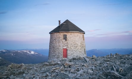Mount Skåla Tower