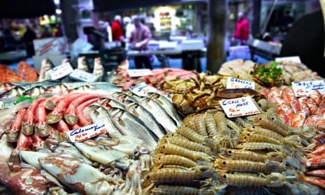 Fish cookbooks - A stall in Venice Rialto fish market
