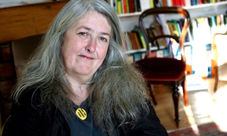 Academic Mary Beard, who had been the subject of online abuse, should have an online award for women named after her, says Charles Leadbeater