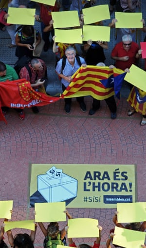 Adolfo Munoz Sanz, general secretary of the Basque union ELA (Basque Workers’ Solidarity), takes part in a demonstration in Bilbao in support of a Catalan vote on independence from Spain. The banner reads: ‘Now it’s time!’