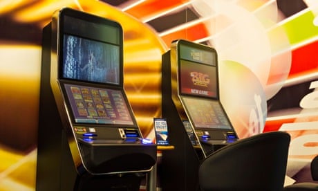 Fixed odds roulette machines