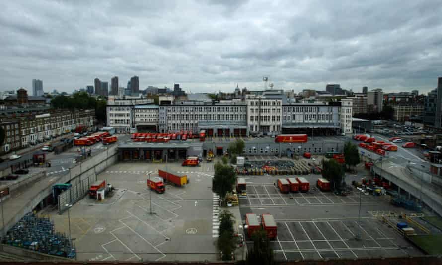 The Royal Mail Group has proposed a fortress-like scheme of 700 flats on its Mount Pleasant site.