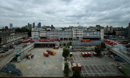 The Royal Mail Group has proposed a fortress-like scheme of 700 flats on its Mount Pleasant site.