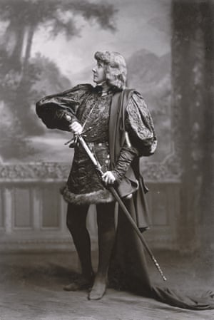 Thy Name Is Woman Female Hamlets From Sarah Bernhardt To Cush Jumbo In Pictures Stage The Guardian Thy Name Is Woman Female Hamlets From Sarah Bernhardt To Cush Jumbo In Pictures Stage The Guardian