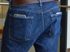How To Pocket The Iphone 6 And 6 Plus Without Bending Them In Pictures Technology The Guardian How To Pocket The Iphone 6 And 6 Plus Without Bending Them In Pictures Technology The Guardian