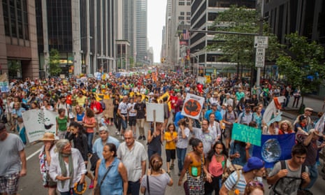 Hundreds of thousands of protestes march through Manhattan during the People's Climate March