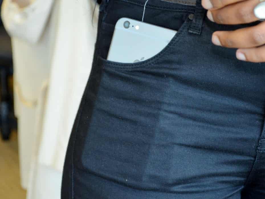 Bend It Like Apple Nine Safe Ways To Carry An Iphone 6 Plus Gadgets The Guardian Bend It Like Apple Nine Safe Ways To Carry An Iphone 6 Plus Gadgets The Guardian