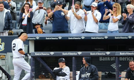Rain clouds gather as Derek Jeter prepares for last Yankee Stadium game, MLB