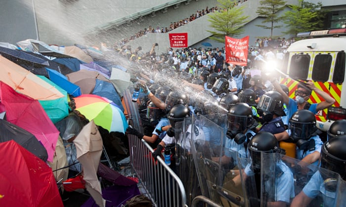 How The Umbrella Became A Symbol Of The Hong Kong Democracy Protests World News The Guardian
