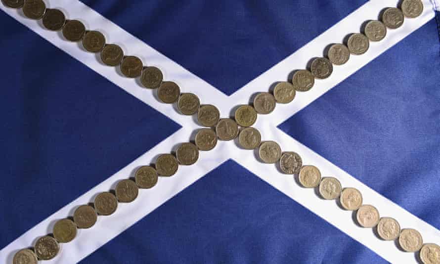 Alex Salmond's chief economic adviser has insisted Scotland has viable options for its currency if there is a yes vote.