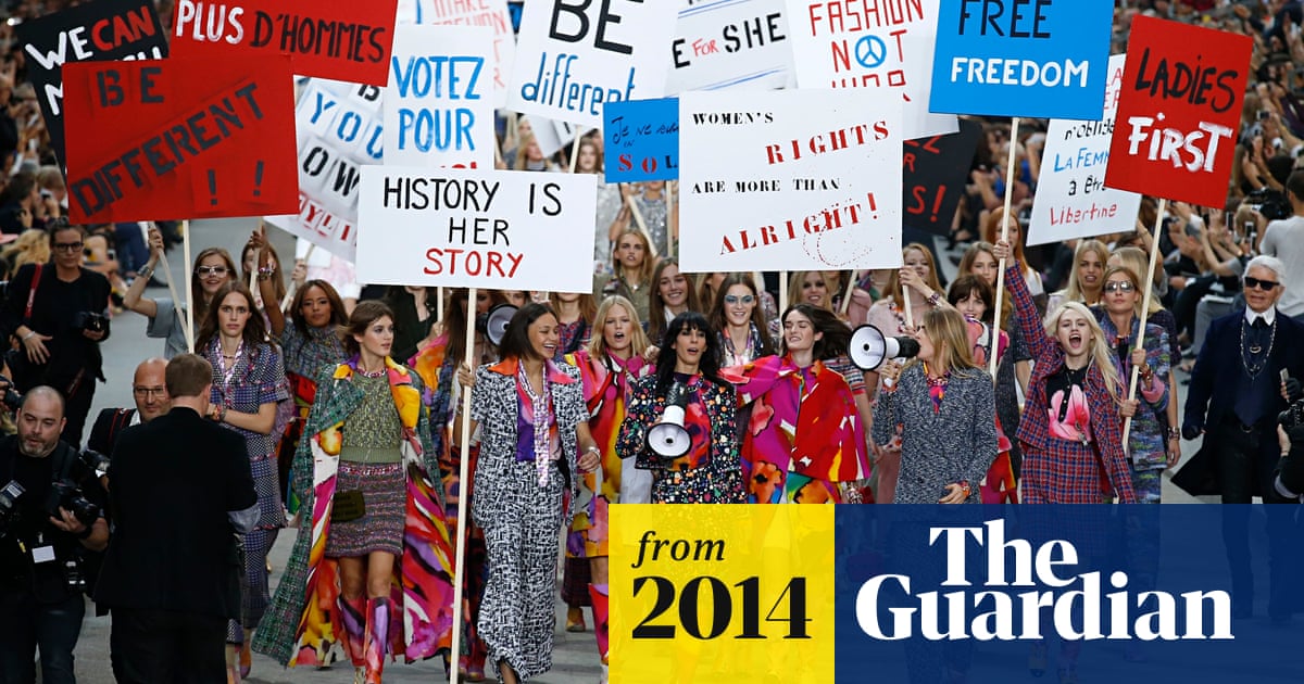 Karl Lagerfeld's new look for Chanel: feminist protest and slogans, Karl  Lagerfeld