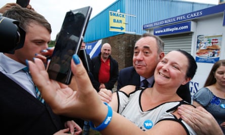 SNP leader Alex Salmond visits Brownings Bakers bakery in Kilmarnock where he poses for photos with supporters.