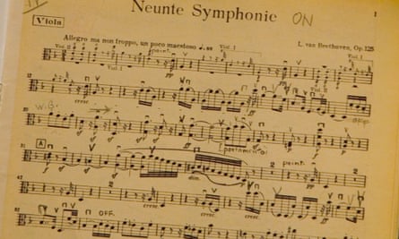Detail of the viola part of the opening of Beethoven's 9th (choral) symphony.