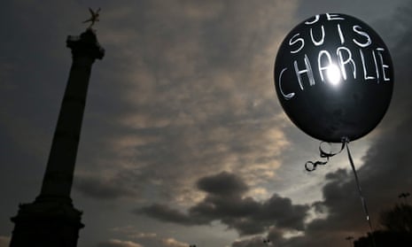 A balloon reading "Je suis Charlie" in Paris