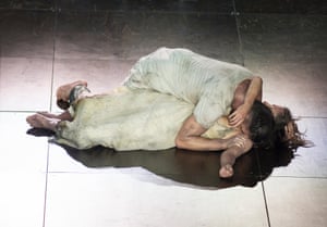 Gyula Orendt as Orfeo and Mary Bevin as Euridice